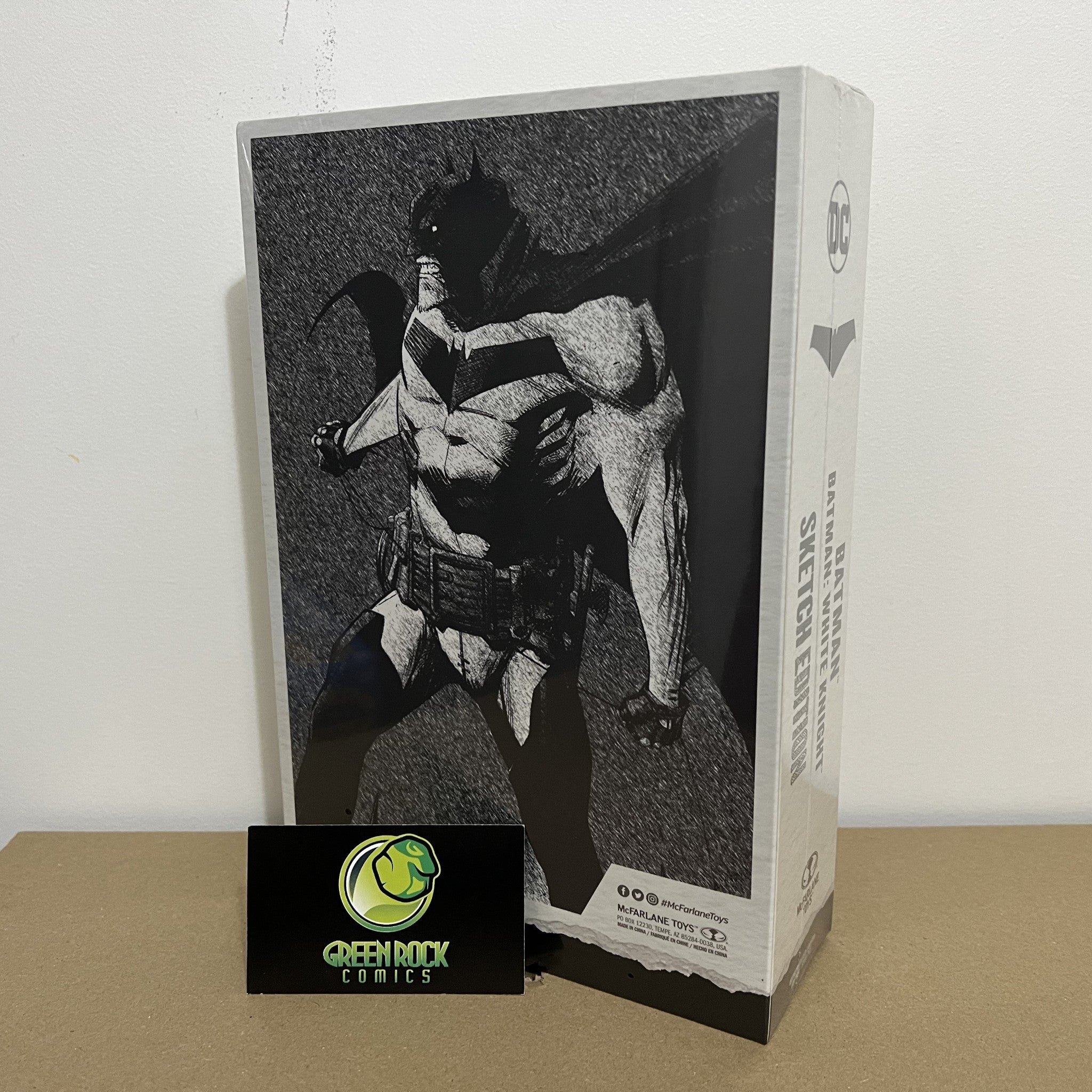 DC Multiverse Sketch Edition Batman White Knight Gold Label - McFarlane Toys - 0
