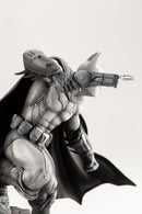 Kotobukiya DC Universe ARTFX+ Arkham Series 10th Anniversary Batman Statue-8